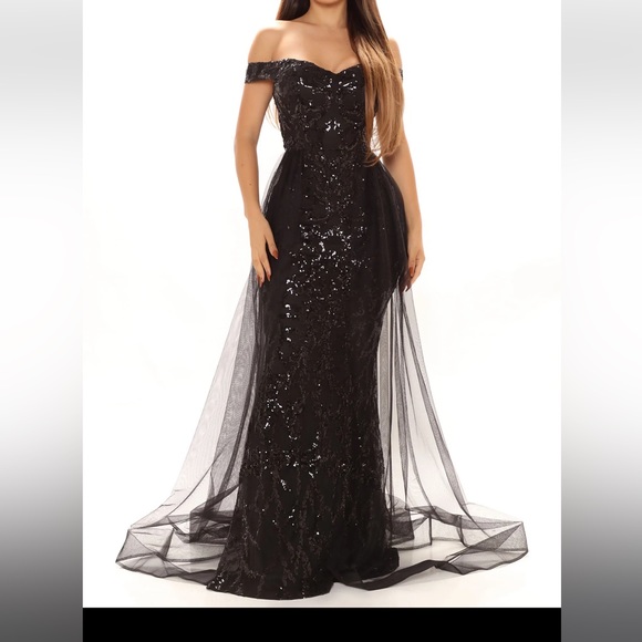 Gently used. True to size Gala dress - Picture 2 of 8